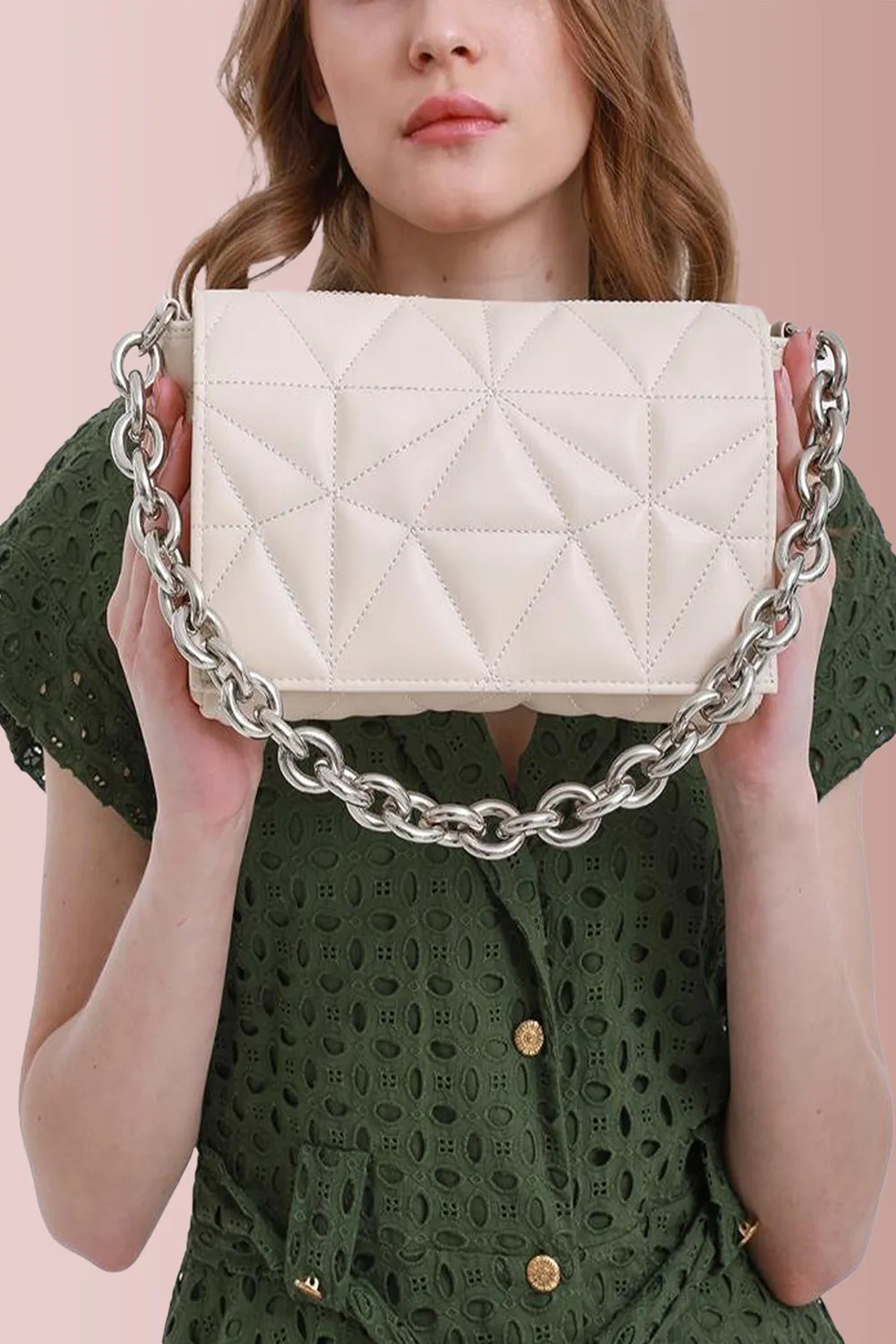حقيبة كتف مربعة بسلسلة