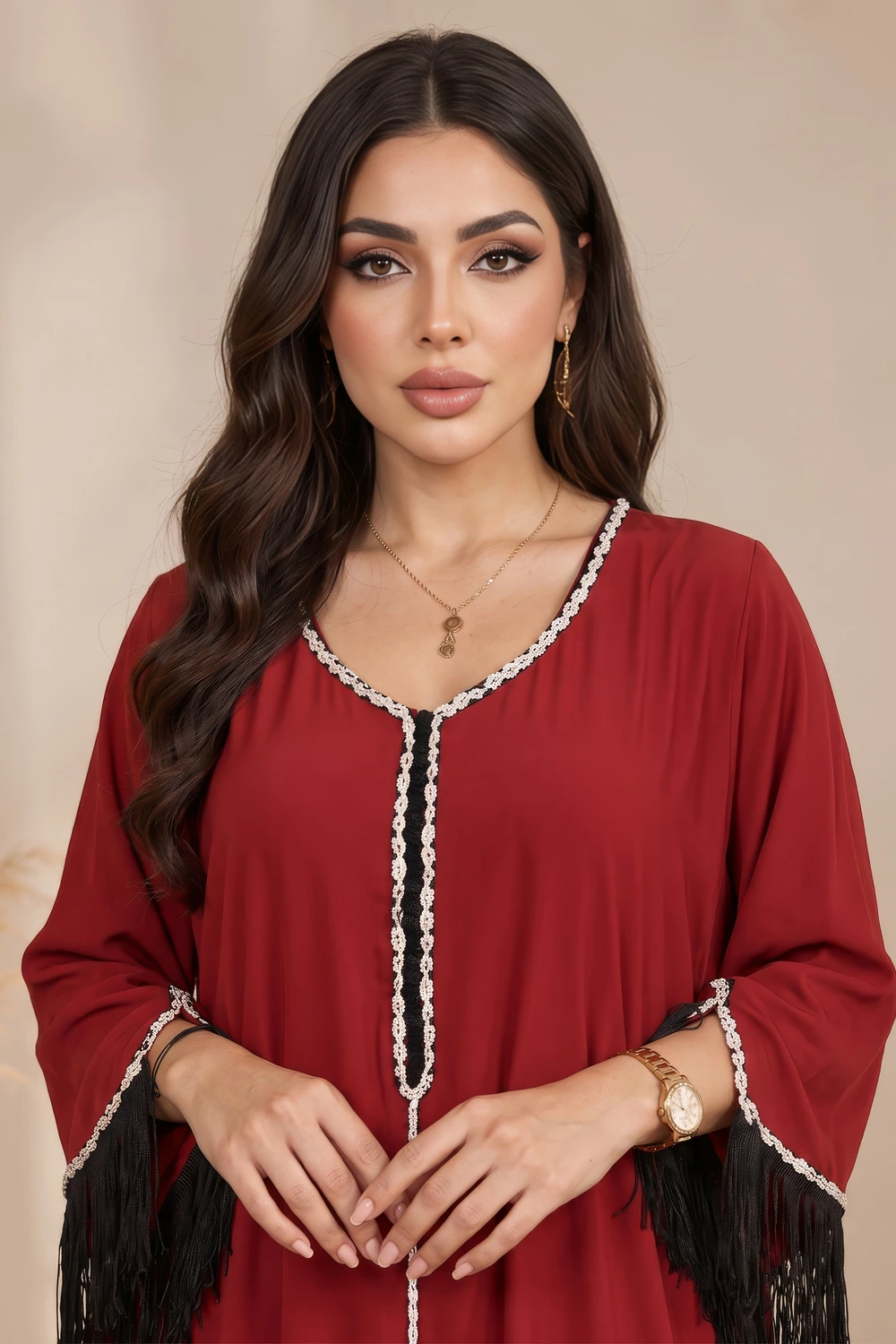جلابية بأكمام طويلة واسعة