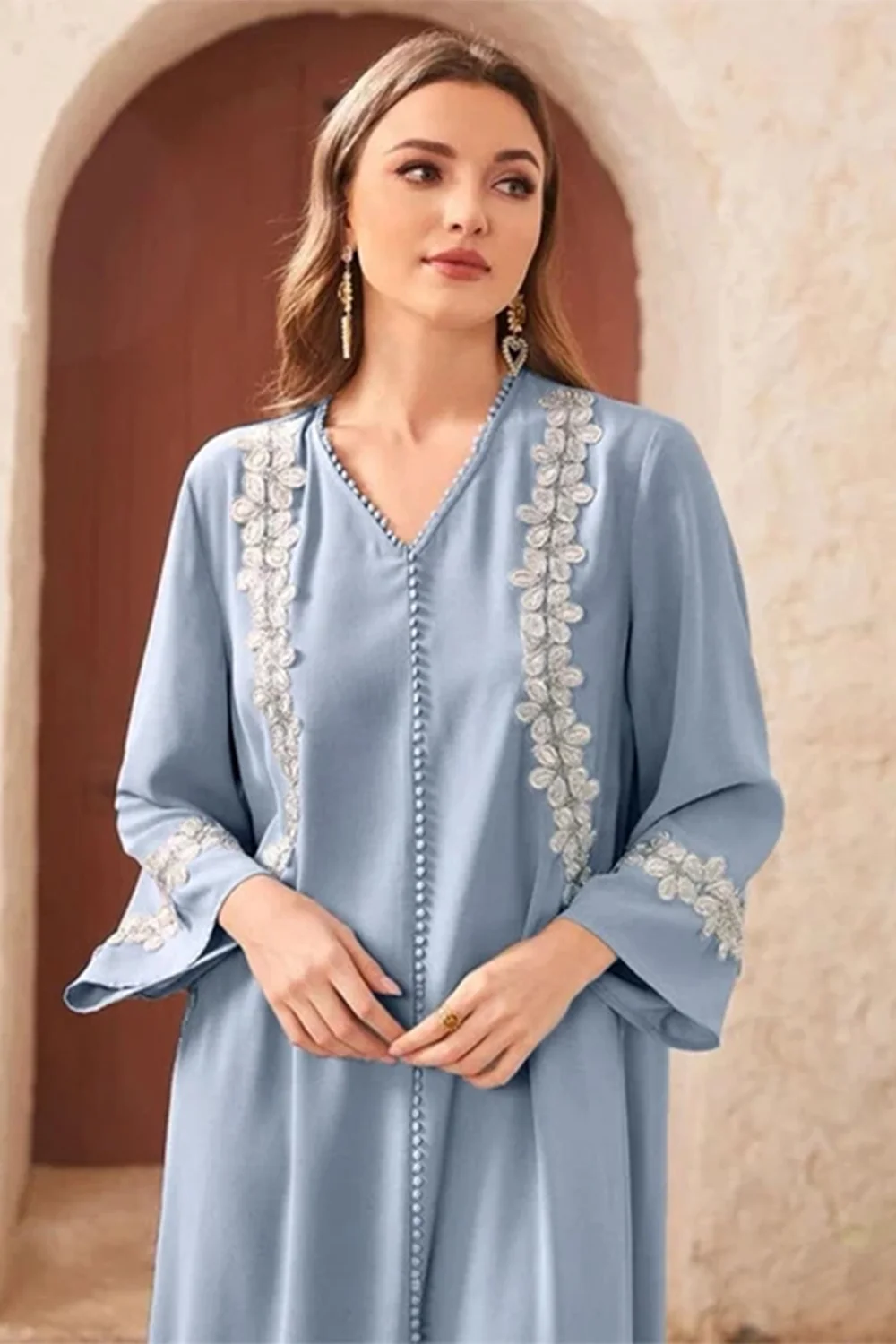جلابية بنقوش جانبية بأكمام واسعة